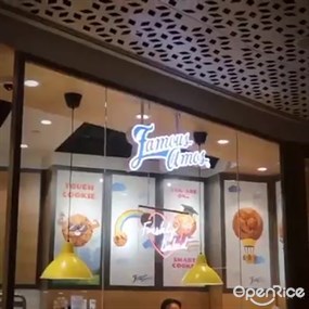Famous Amos