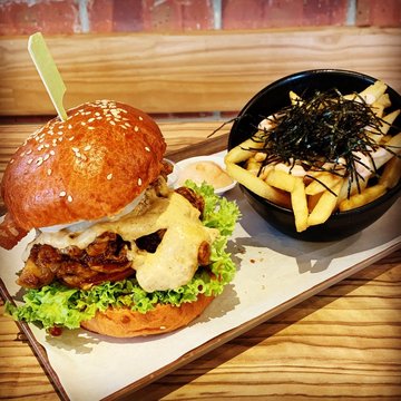 Mala Xiang Guo Burger (麻辣香锅堡)