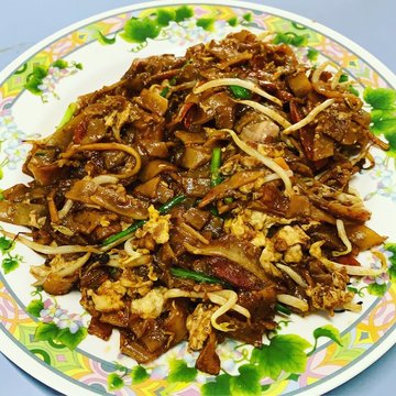 Fried Kway Teow (炒粿条)