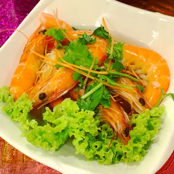 Poached Prawns with Herbs & Cordyceps (虫草药膳活虾)