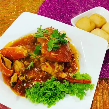 Chilli Crab with Bun (辣椒螃蟹伴馒头)