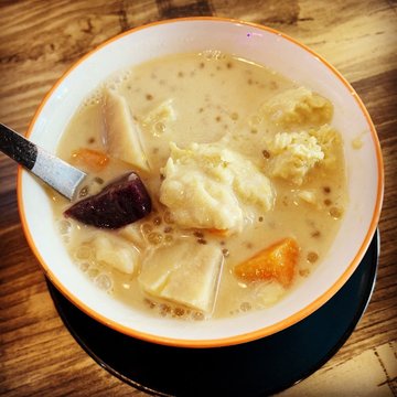 Durian Bubur Cha Cha (榴莲摩摩喳喳)
