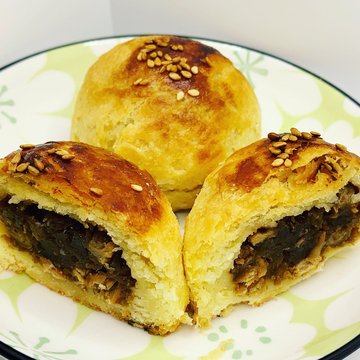 BBQ Chicken Puff (烧鸡酥)