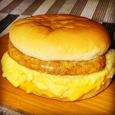 Blissful bites of warm, fluffy scrambled eggs cosied up between crispy chicken patty, cheese & soft buns.
