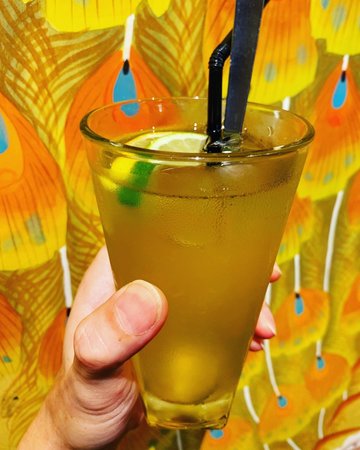 Honey Lemon with Aloe Vera (芦荟蜂蜜柠檬水)