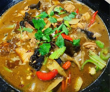 Iron Pot Chilli Chicken (铁锅花椒鸡)