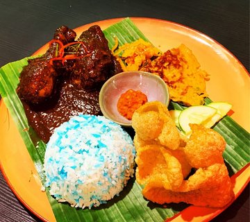 Ayam Buah Keluak