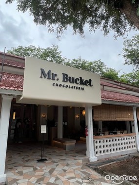 Mr. Bucket Chocolaterie