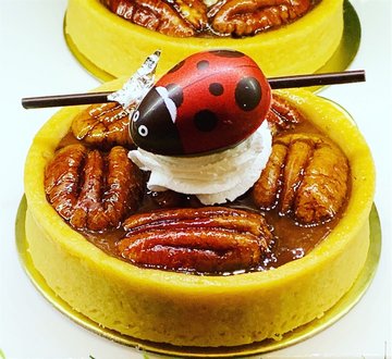 Salted Caramel Pecan Tart