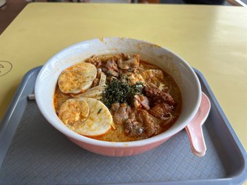Laksa  with  clams