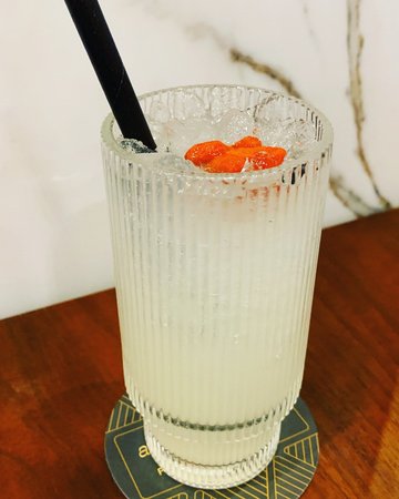 Lychee & Goji Cooler