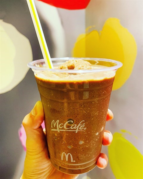 Velvety dark chocolate frappé perfectly balanced with a touch of salt.