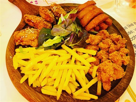 4 Bulgogi mid-wings, popcorn chicken, spam fries, truffle fries & mesclun greens.