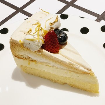 Passionfruit Meringue Cake