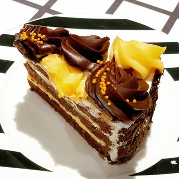 Old Fashioned Custard Chocolate Cake