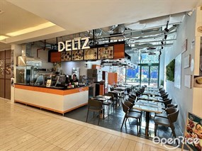 Deliz Street