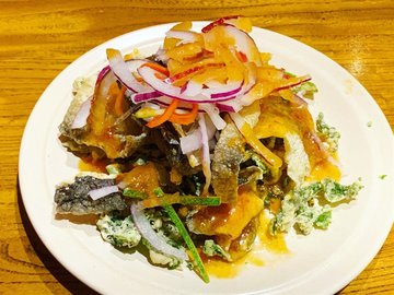 Crispy Fish Skin with Fried Kang Kong Salad (脆香鱼皮蕹菜)