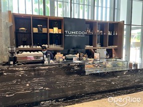 Tuxedo Café & Pâtisserie at Carlton City Hotel