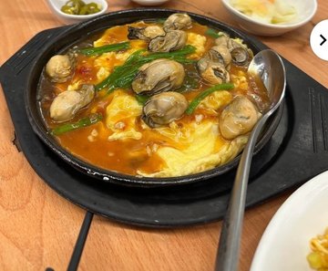 Oyster Omelette in Hot Plate 