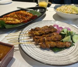 Grilled Chicken Satay with Peanut Sauce