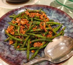 Wok-fried French Beans, Bacon and Clam with Chilli Paste
