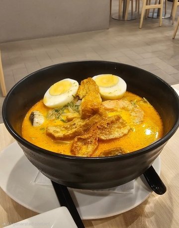Crossings Laksa