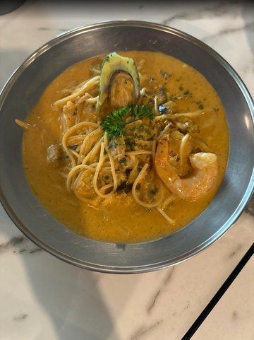 Tom Tum Seafood Pasta 